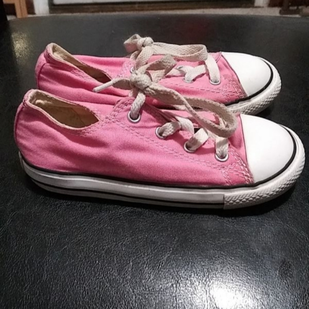 Converse - Picture 3 of 4